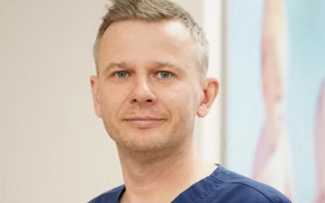 Dr Jakub Wnuk – współpraca ze specjalistami Kliniki Sznurkowski Gdynia