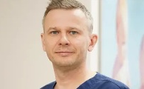Dr Jakub Wnuk – lekarz współpracujący z Klinika Sznurkowski Gdynia
