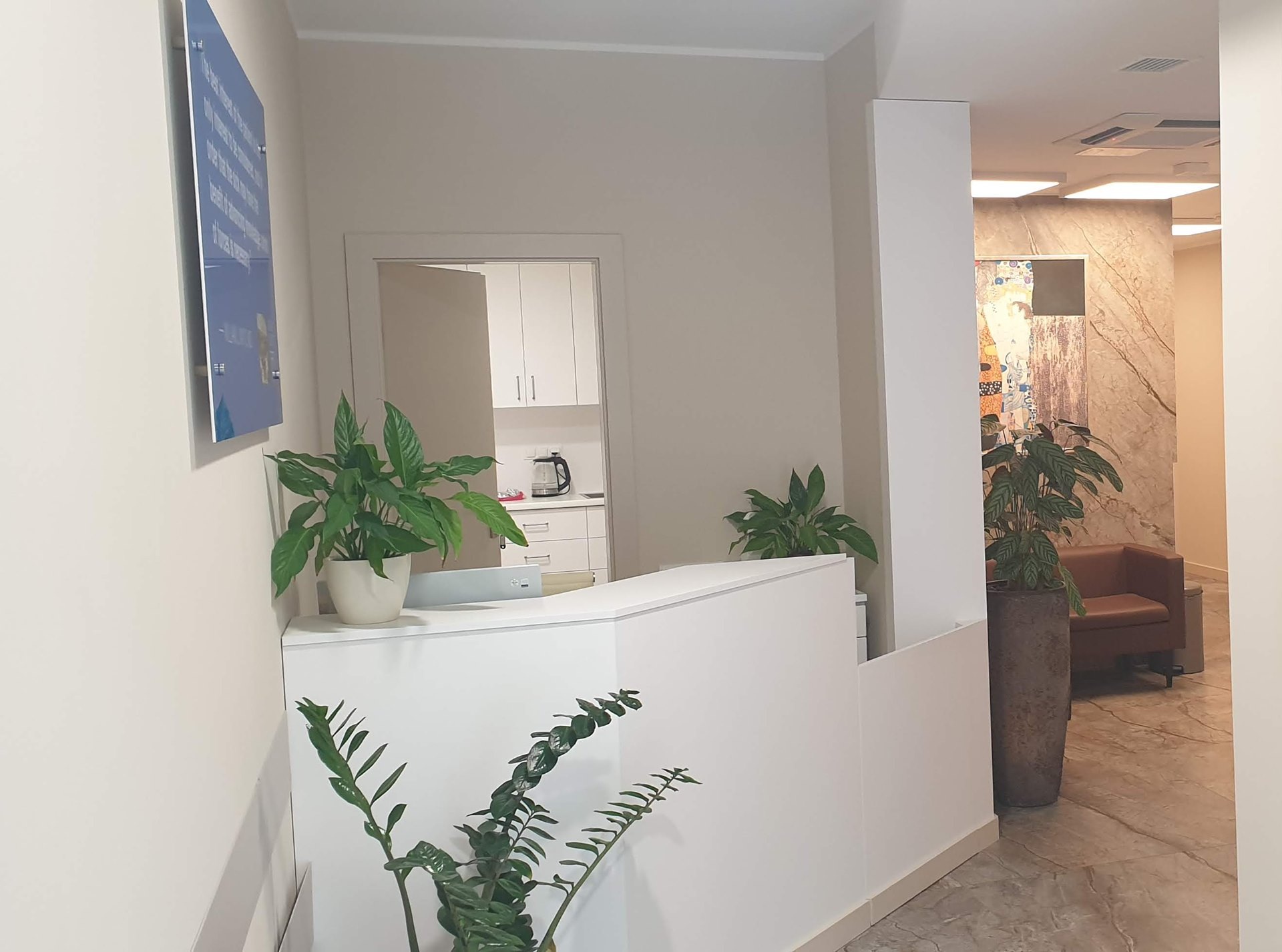 Recepcja Kliniki Sznurkowski – prywatna klinika ginekologiczna Gdynia ul. Żeromskiego